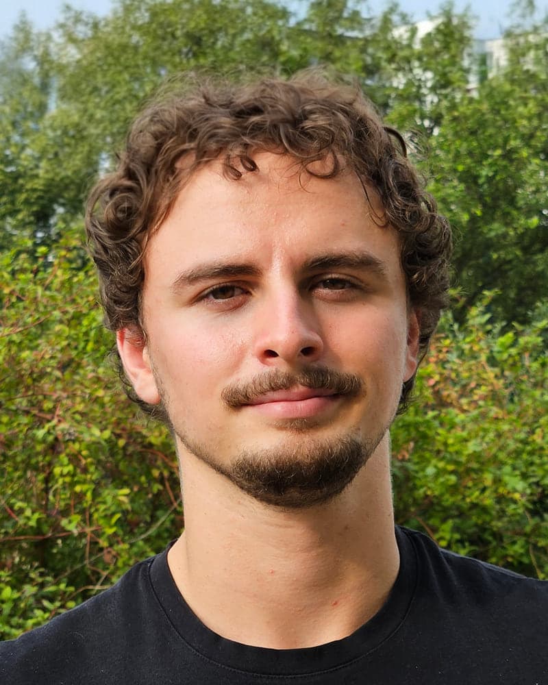 Kacper Mokrosiński, twórca Opinely